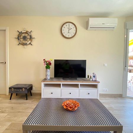 Modern 1 Bedroom Seaside Apartment With Pool 푸엔히롤라 외부 사진