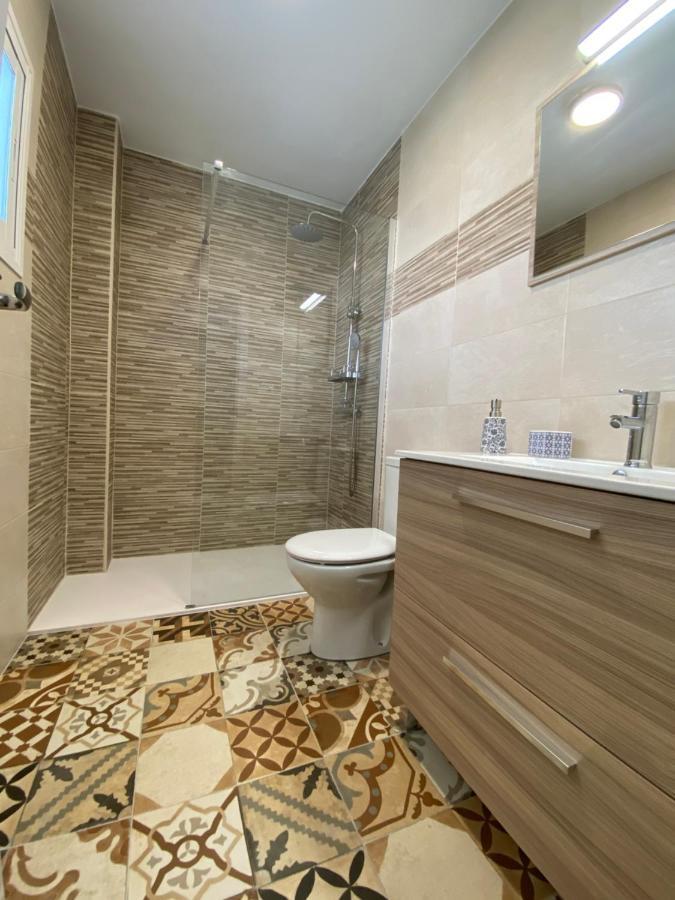 Modern 1 Bedroom Seaside Apartment With Pool 푸엔히롤라 외부 사진