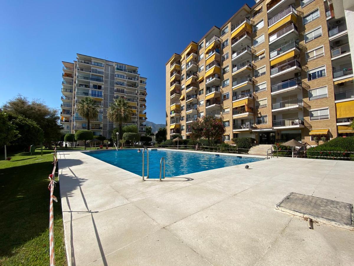 Modern 1 Bedroom Seaside Apartment With Pool 푸엔히롤라 외부 사진